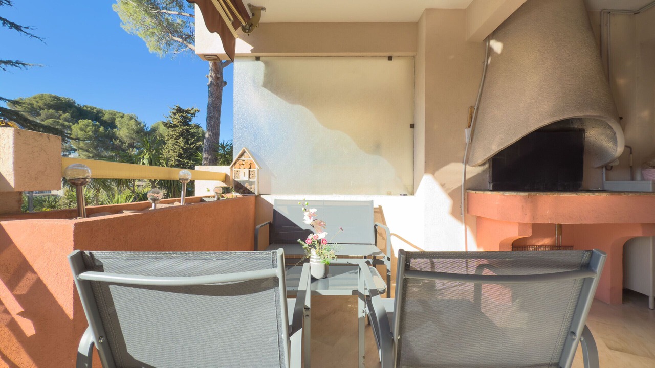 Photo of Patio Balcony in California - Pezou