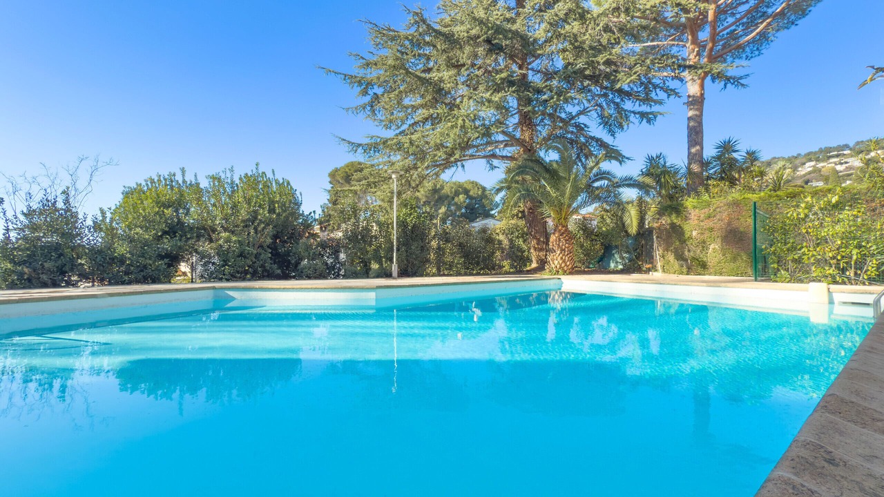 Photo of Outdoor in California - Pezou
