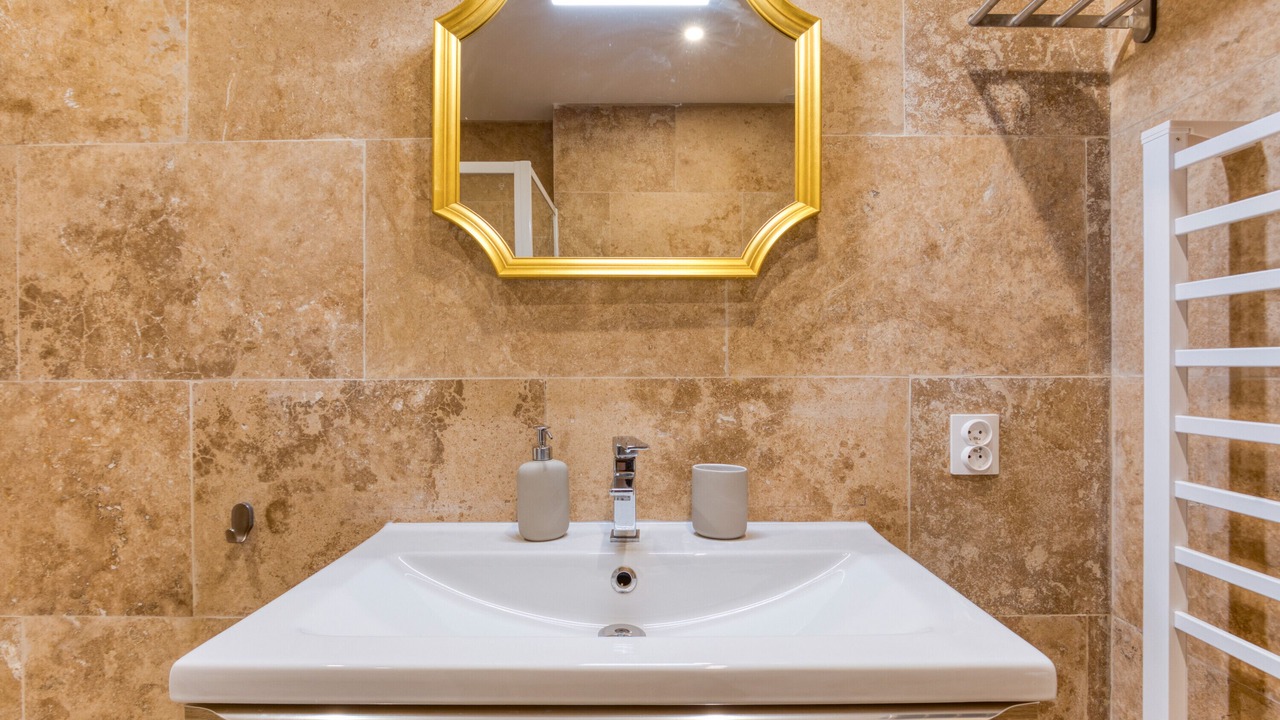 Photo of Bathroom in Arles