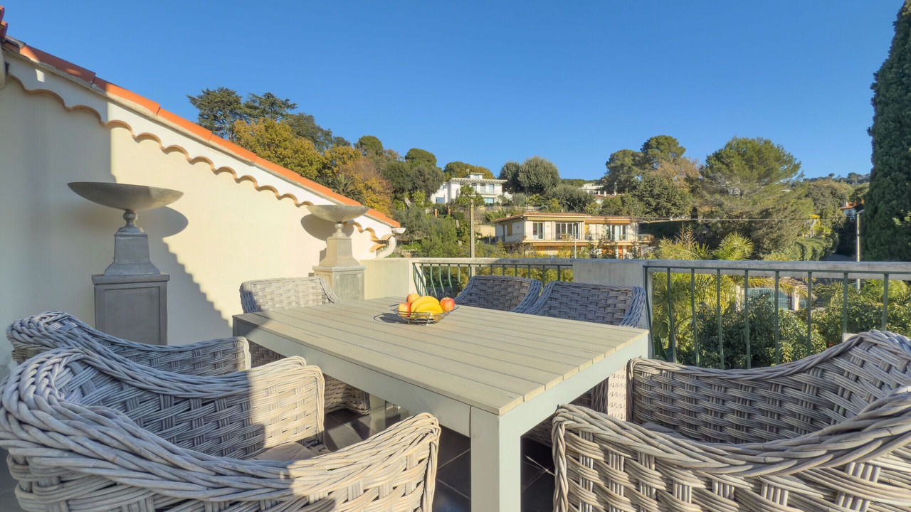 Photo of Outdoor in California - Pezou