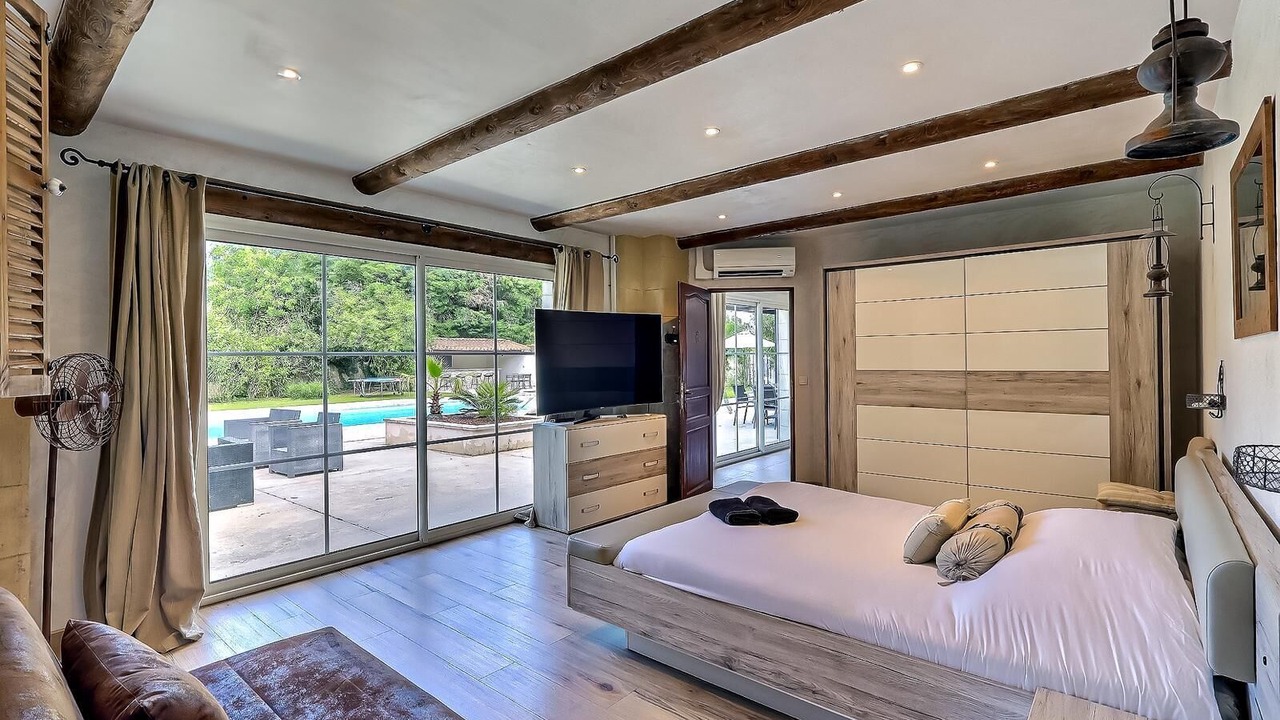 Photo of Bedroom in Saint-Gilles