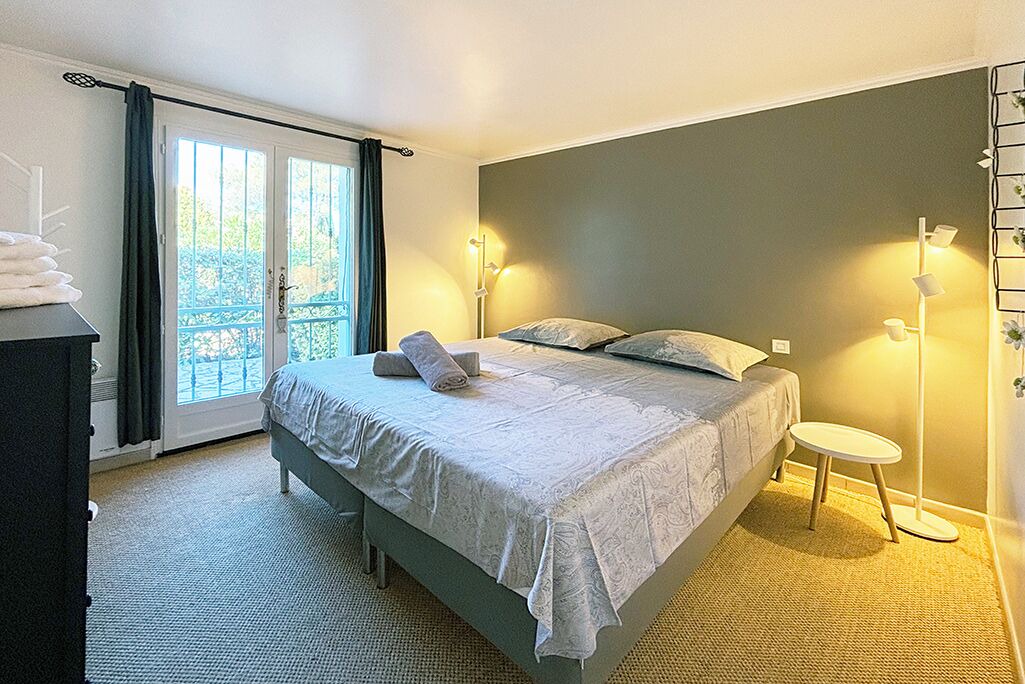Photo of Bedroom in Boulouris-sur-Mer