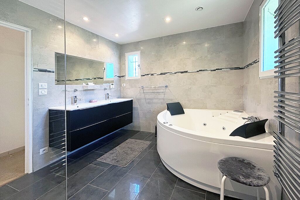 Photo of Bathroom in Boulouris-sur-Mer