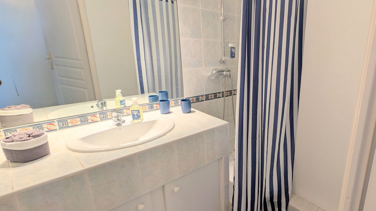 Photo of Bathroom in Carnot