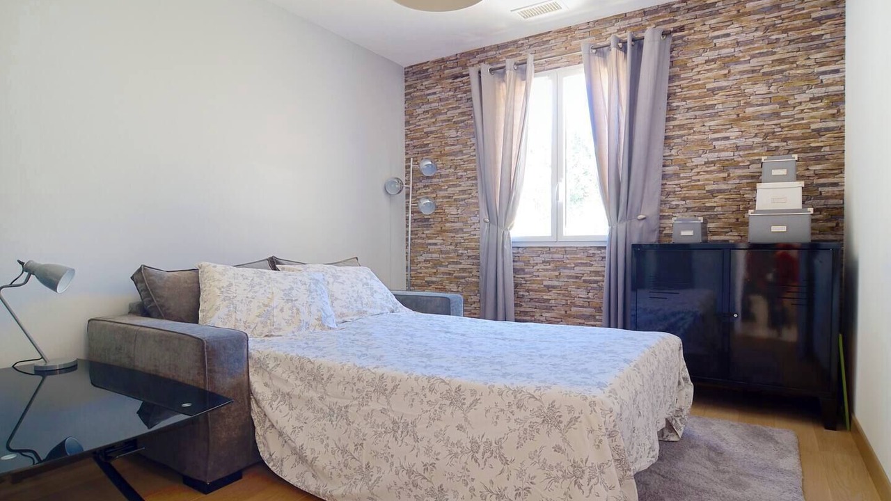 Photo of Bedroom in Mimet