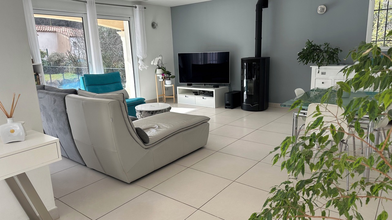 Photo of Livingroom in Mimet