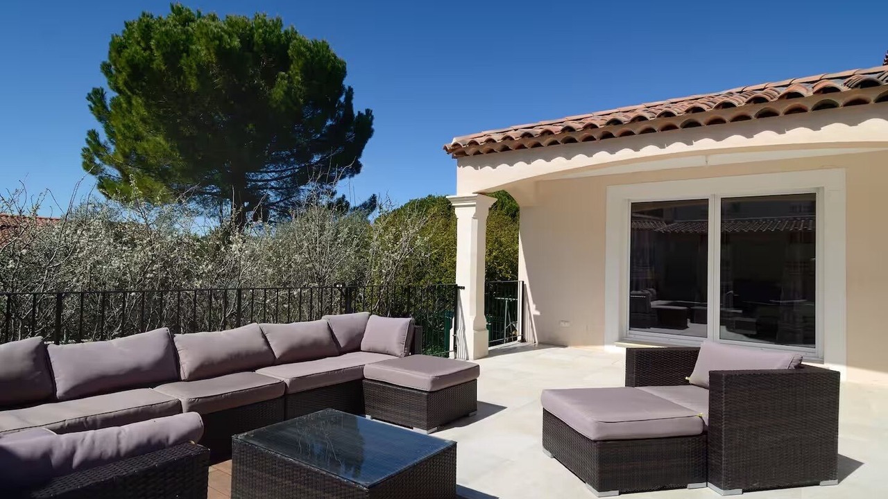 Photo of Patio Balcony in Mimet