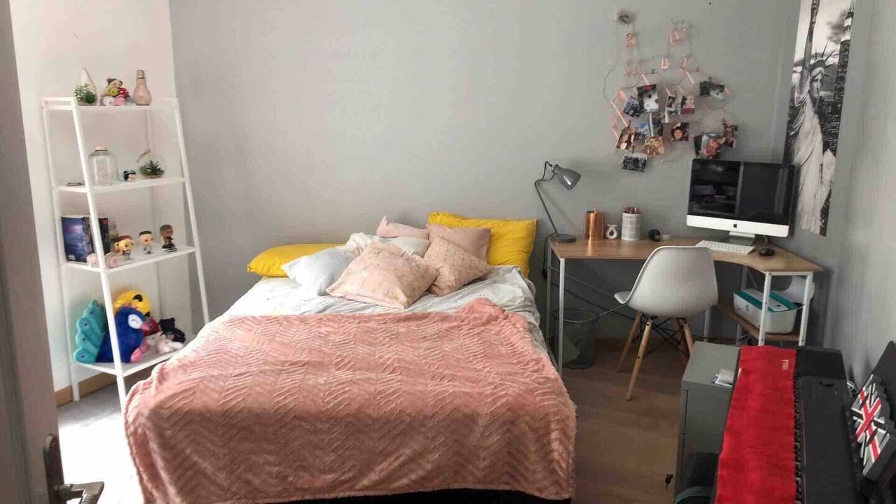Photo of Bedroom in Mimet