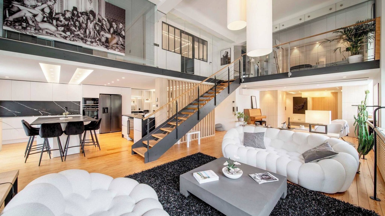 Photo of Livingroom in California - Pezou