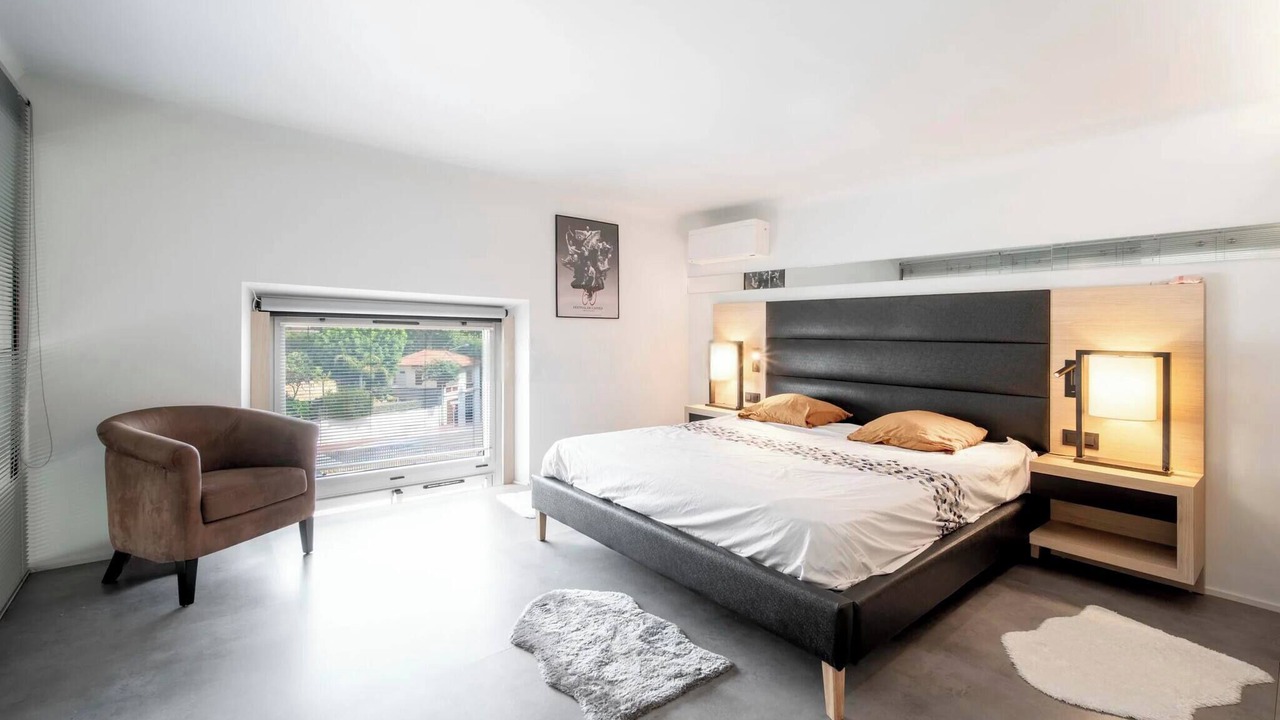 Photo of Bedroom in California - Pezou