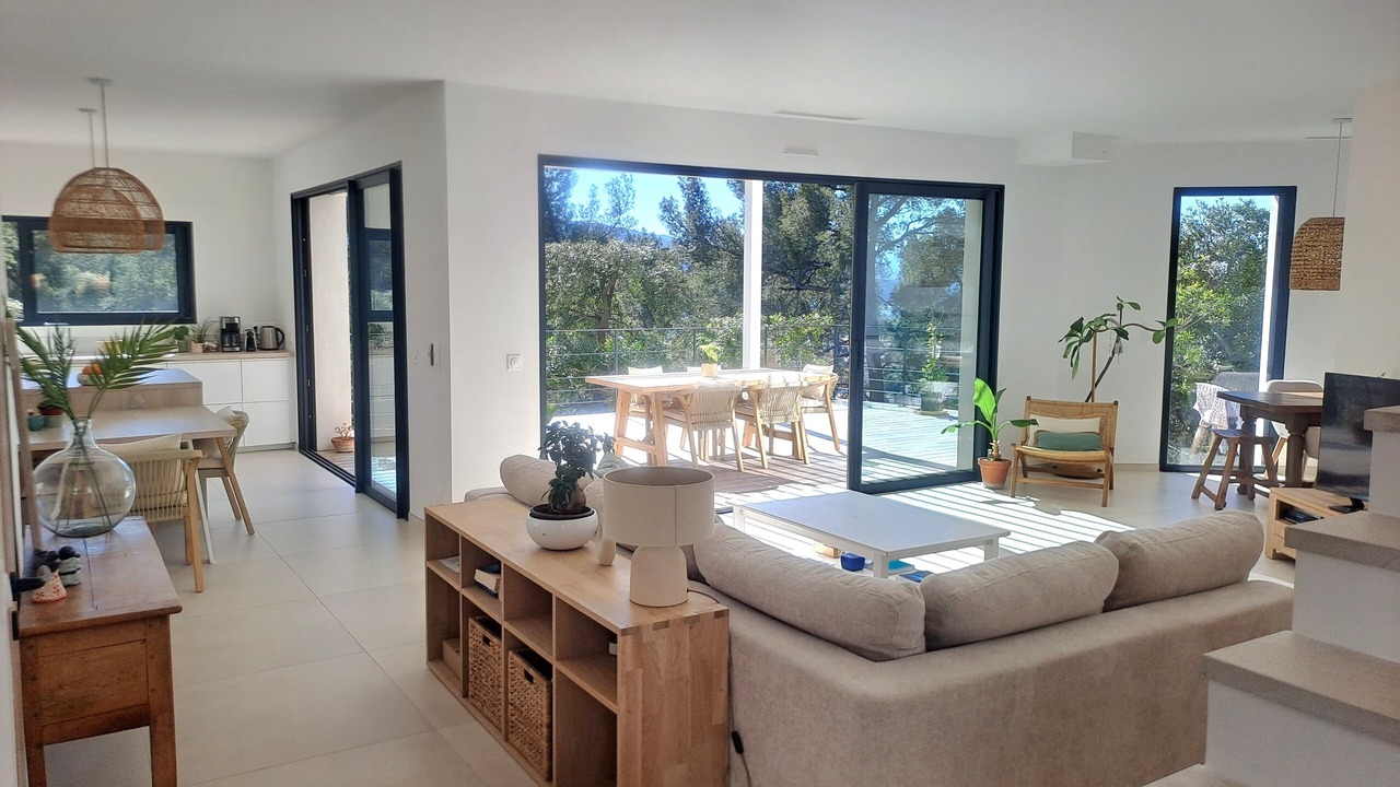 Photo of Livingroom in Gemenos