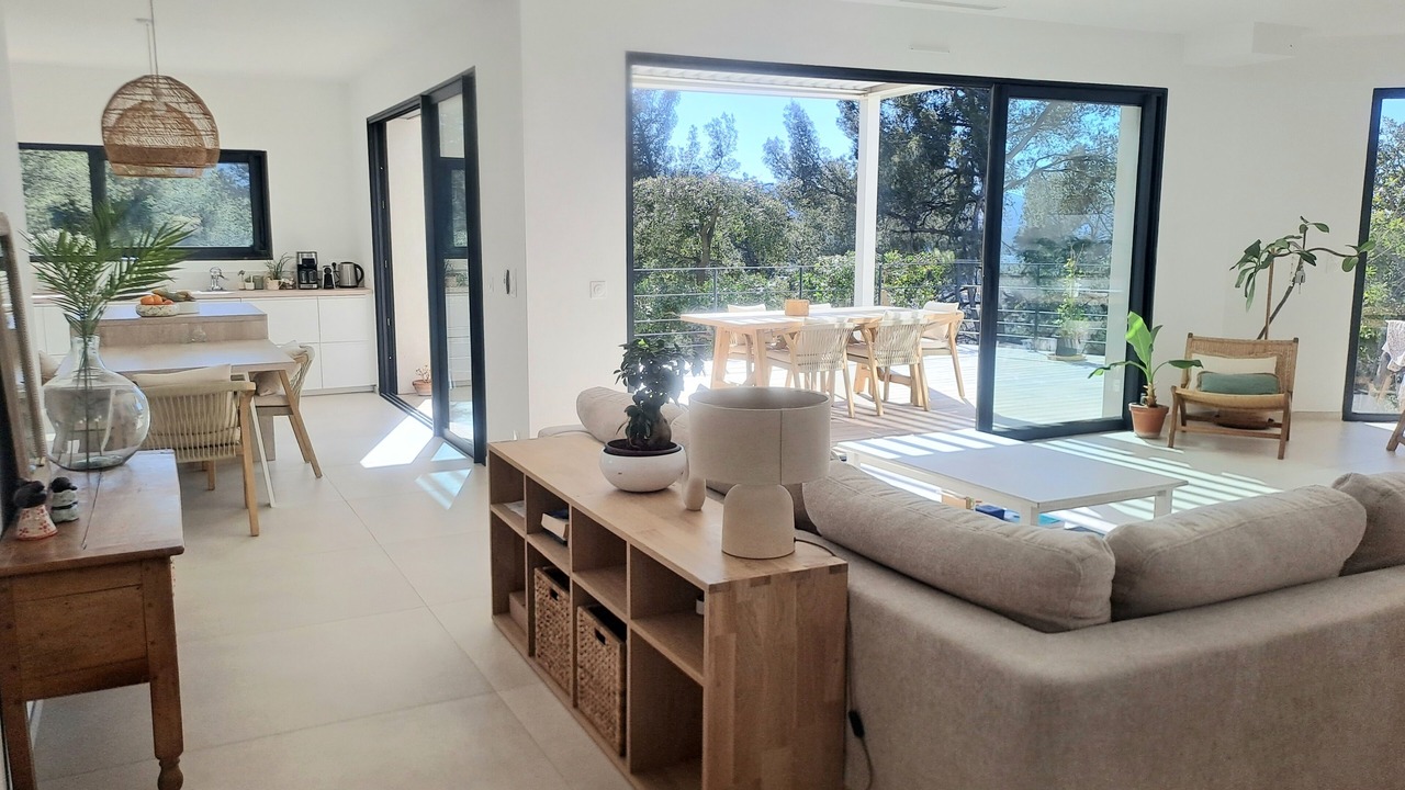 Photo of Livingroom in Gemenos