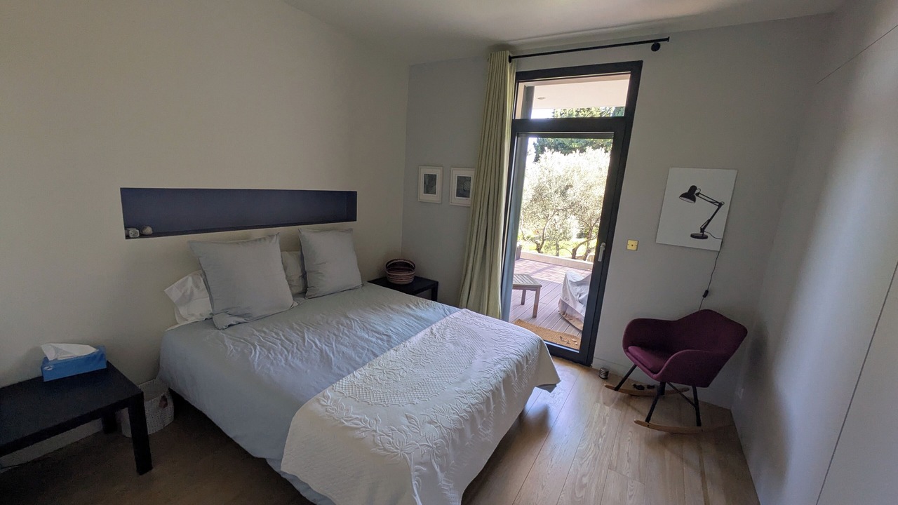 Photo of Bedroom in Maussane