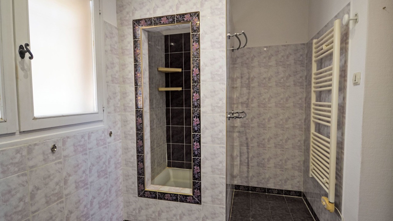 Photo of Bathroom in Graveson