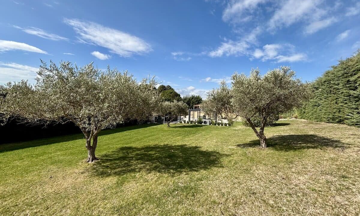 Photo of Outdoor in Pont Royal