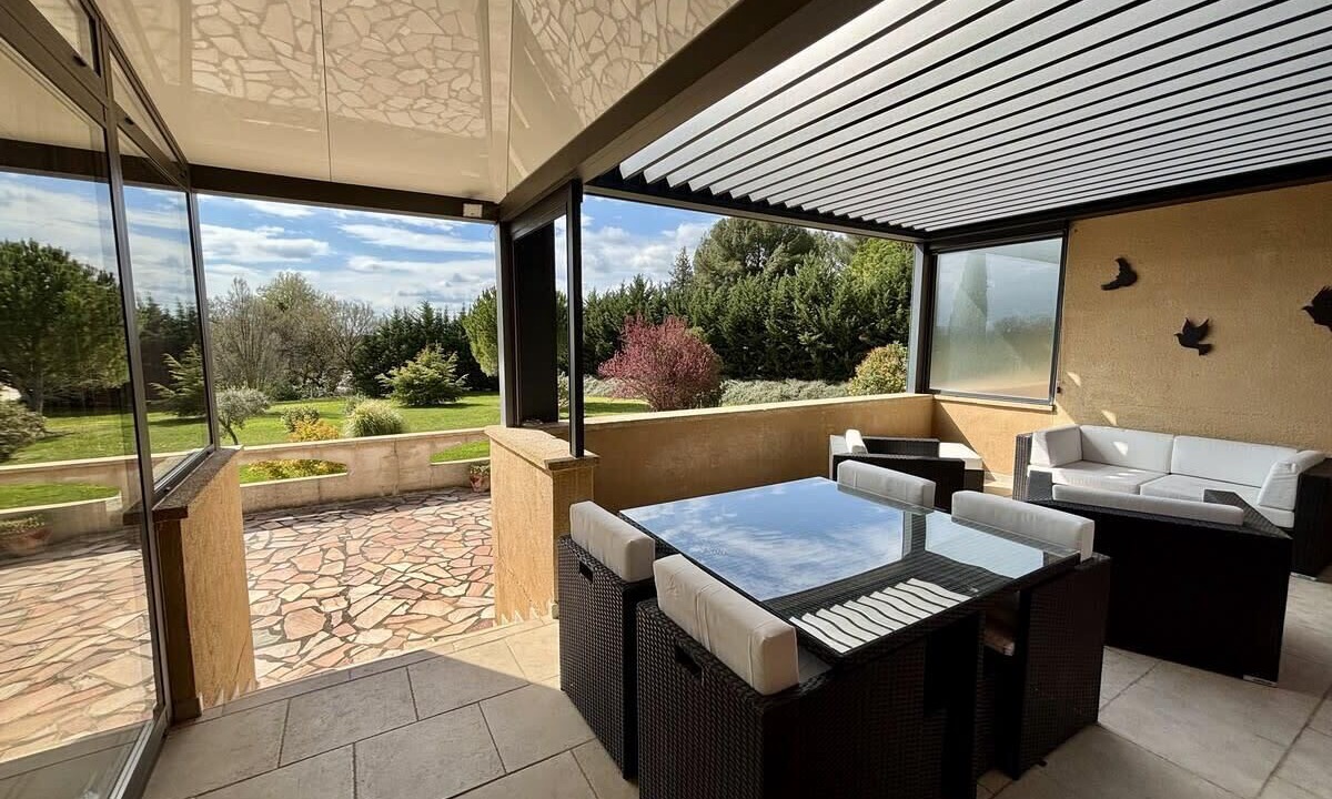 Photo of Outdoor in Pont Royal