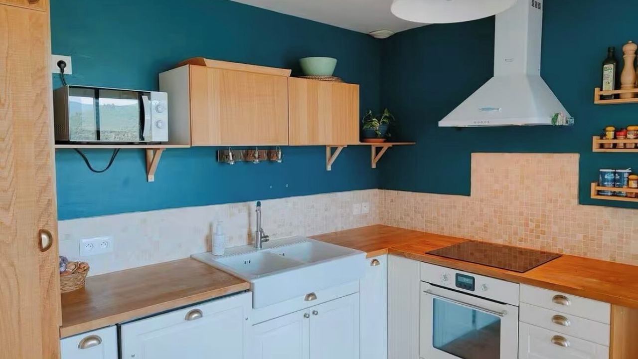 Photo of Kitchen in Chateauneuf-Val-Saint-Donat