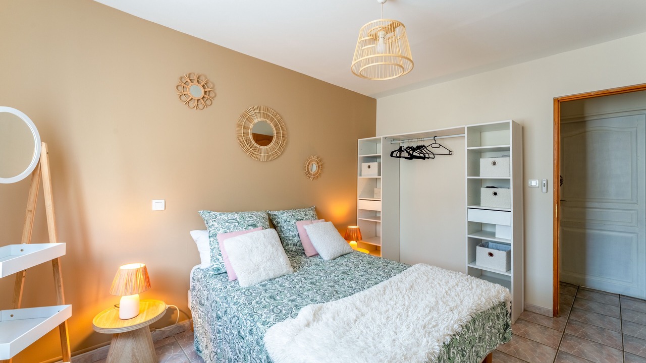 Photo of Bedroom in Velleron