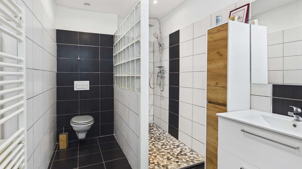 Photo of Bathroom in Marseillan