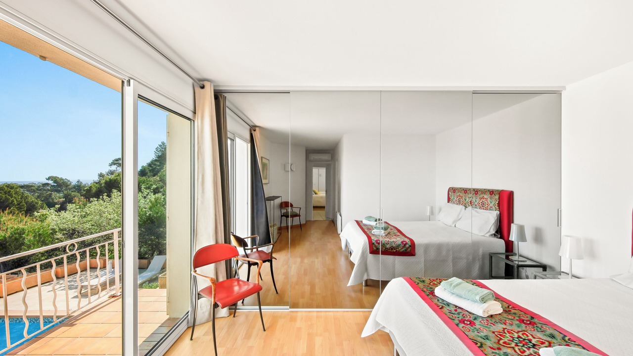 Photo of Bedroom in Hyeres