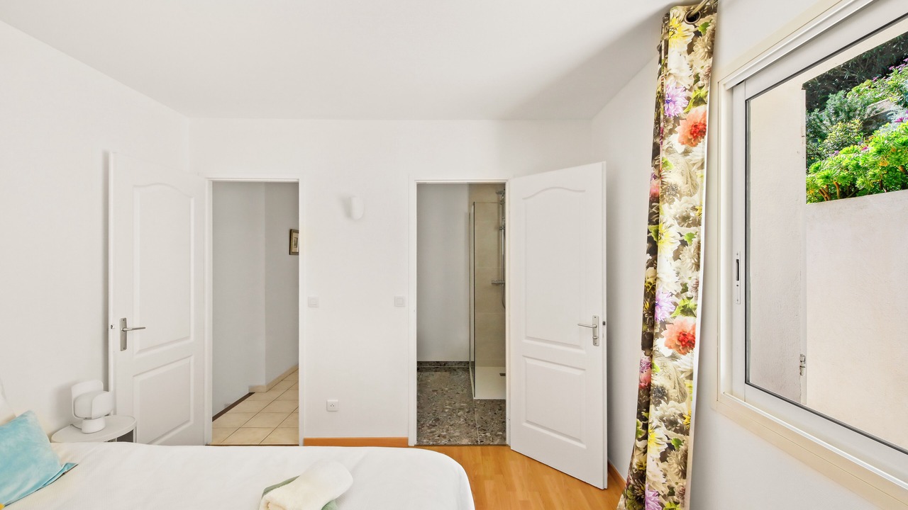 Photo of Bedroom in Hyeres