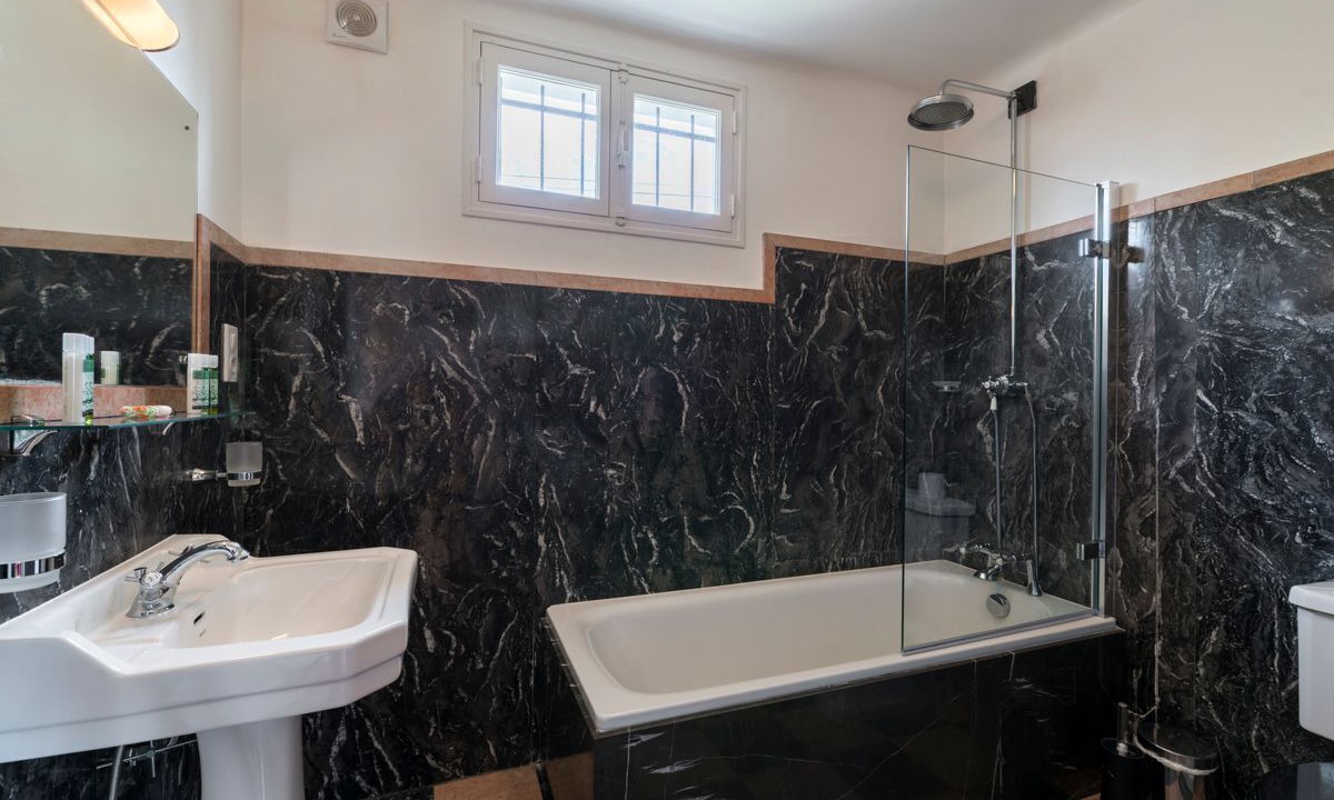 Photo of Bathroom in Grasse