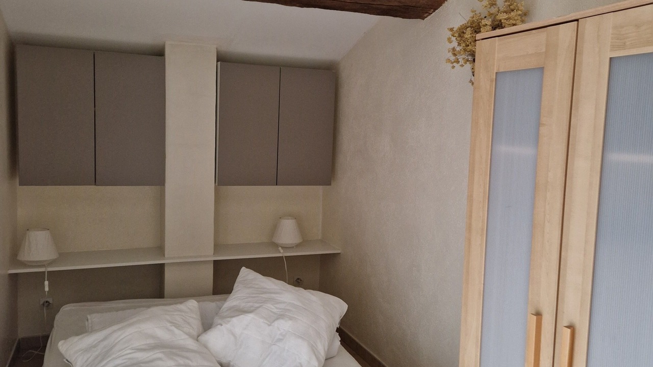 Photo of Bedroom in Buoux