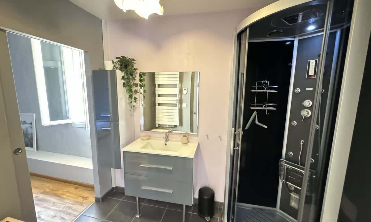 Photo of Bathroom in Villeneuve-les-Beziers
