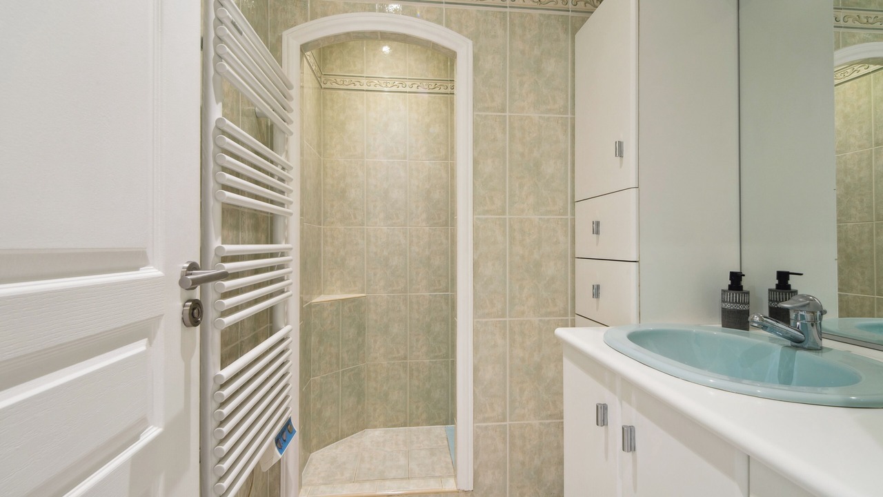 Photo of Bathroom in Guerrevieille