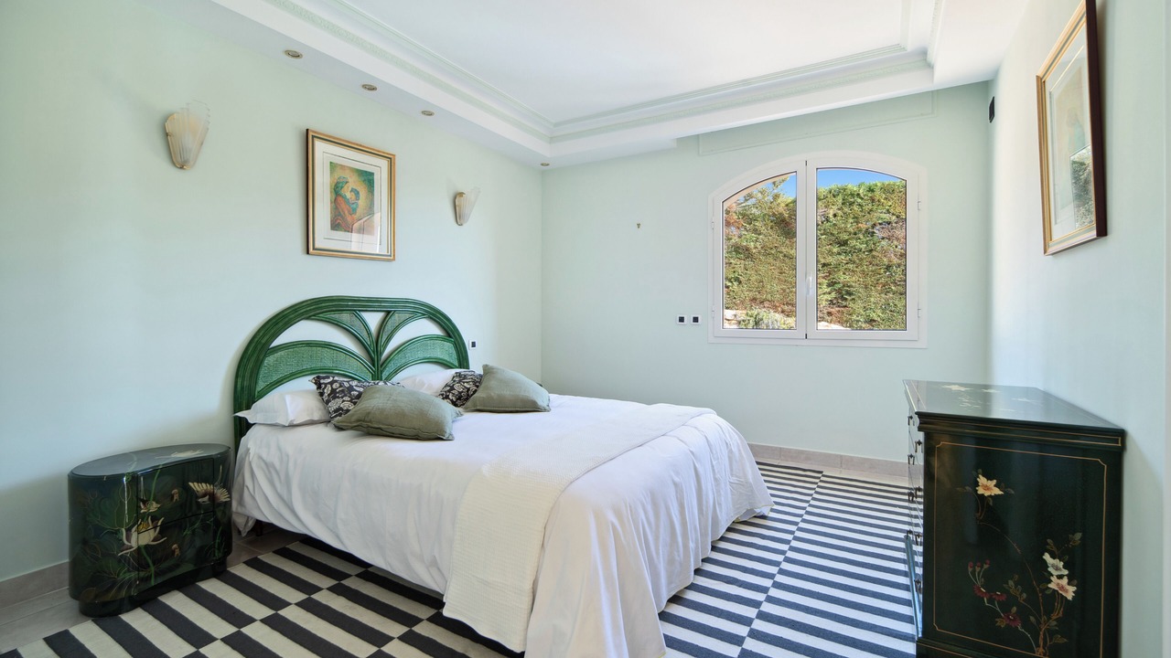 Photo of Bedroom in Guerrevieille