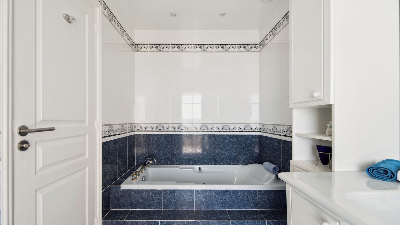 Photo of Bathroom in Guerrevieille