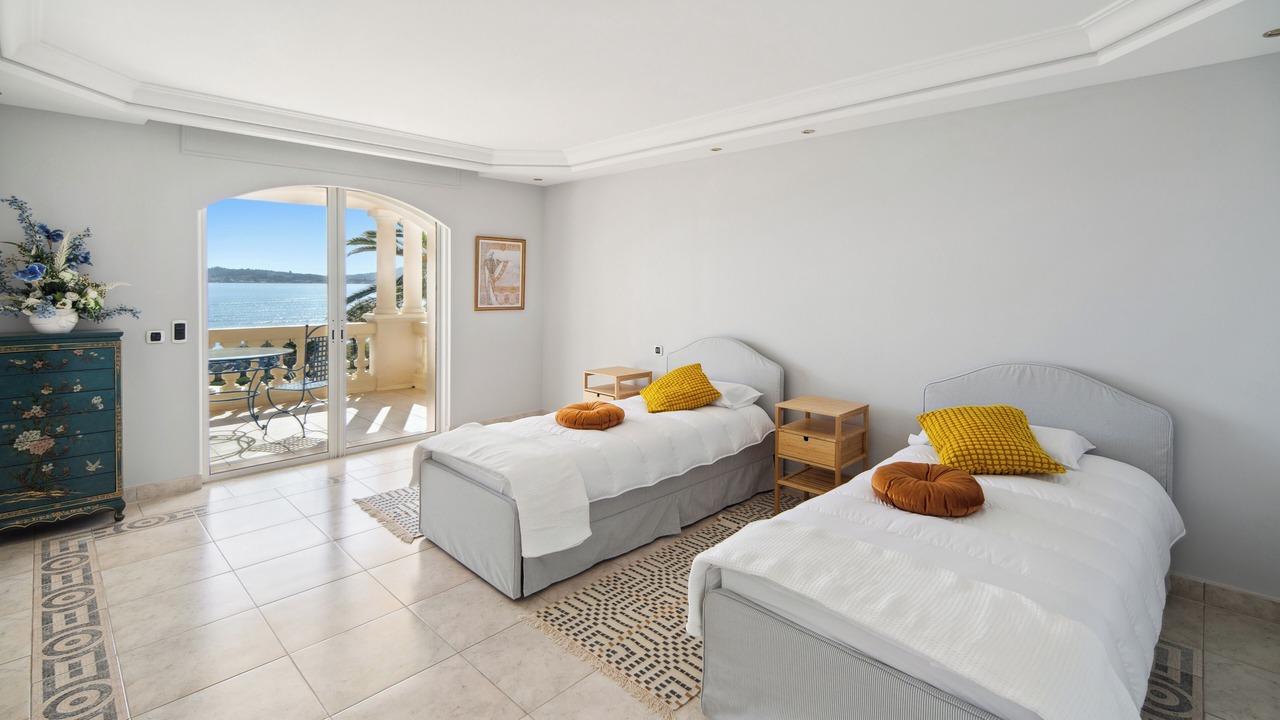 Photo of Bedroom in Guerrevieille