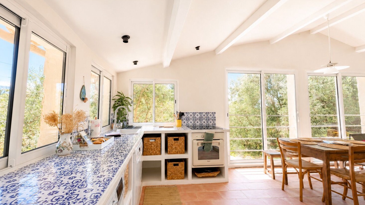 Photo of Kitchen in Saint-Cezaire-sur-Siagne