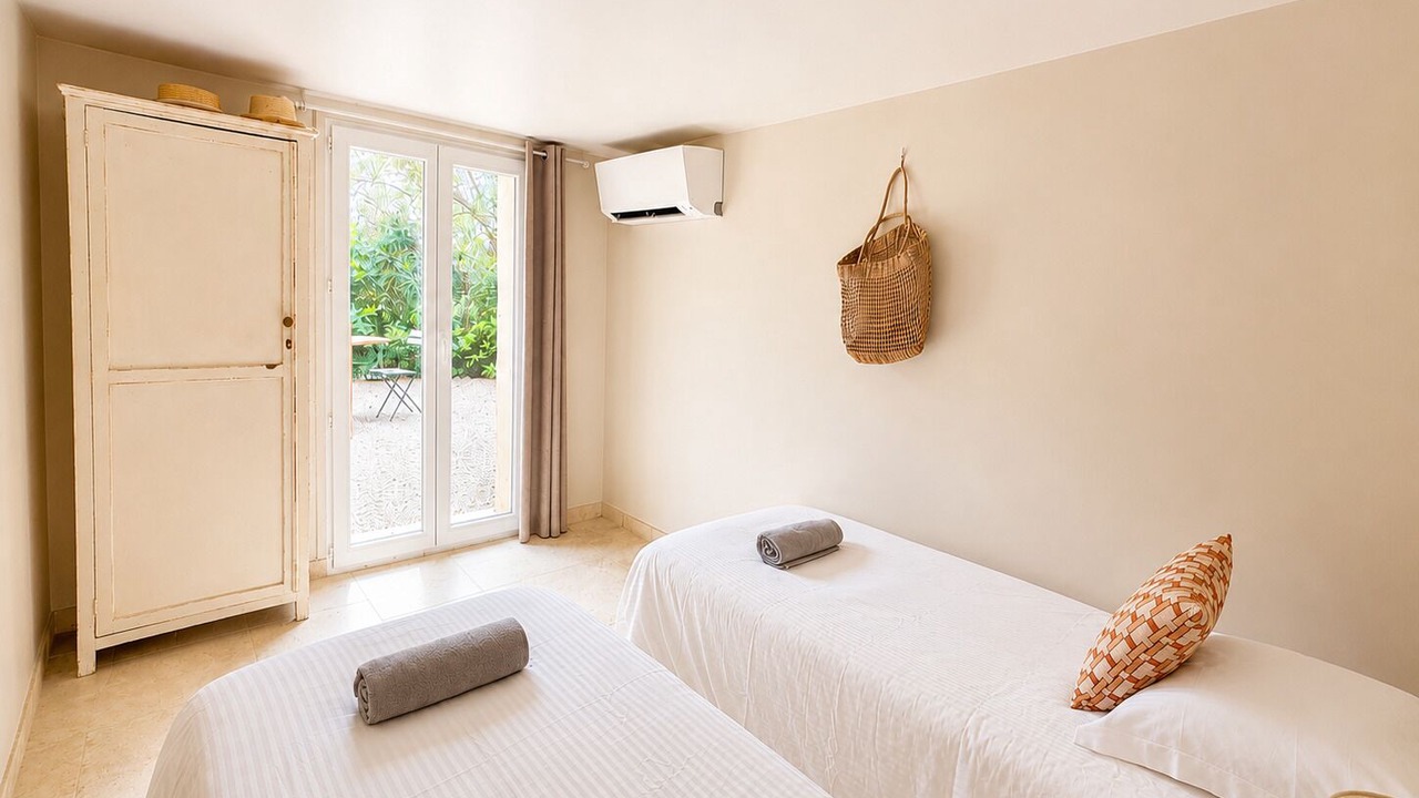 Photo of Bedroom in Saint-Cezaire-sur-Siagne