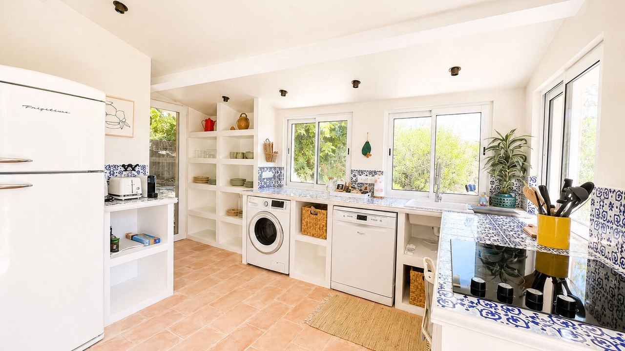 Photo of Kitchen in Saint-Cezaire-sur-Siagne