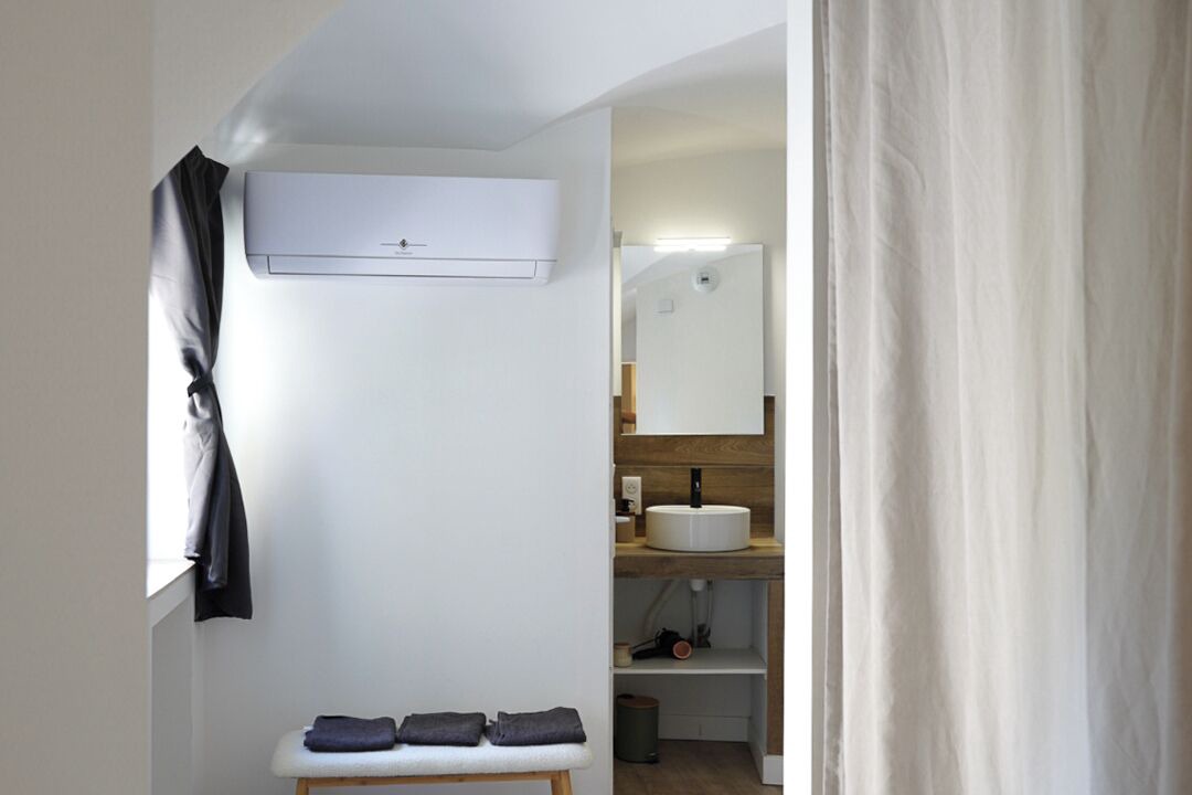 Photo of Bathroom in Sainte-Anastasie