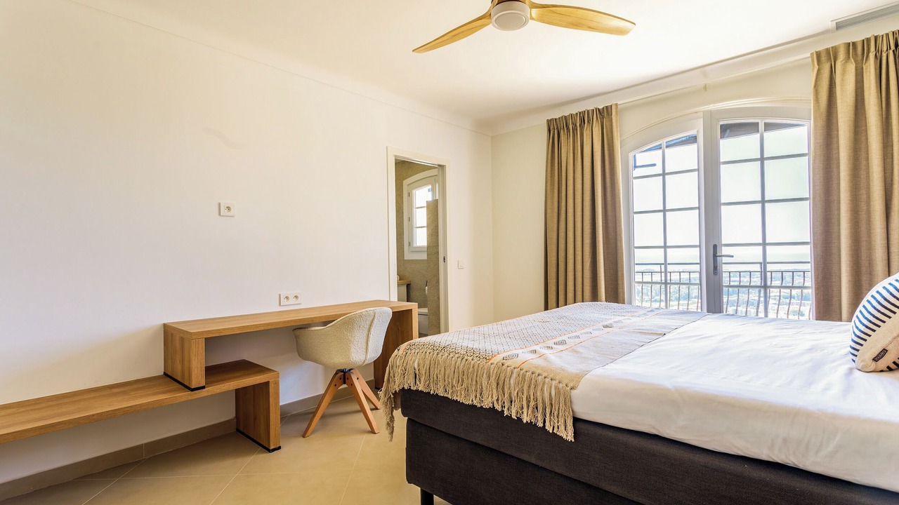 Photo of Bedroom in Mandelieu-La-Napoule