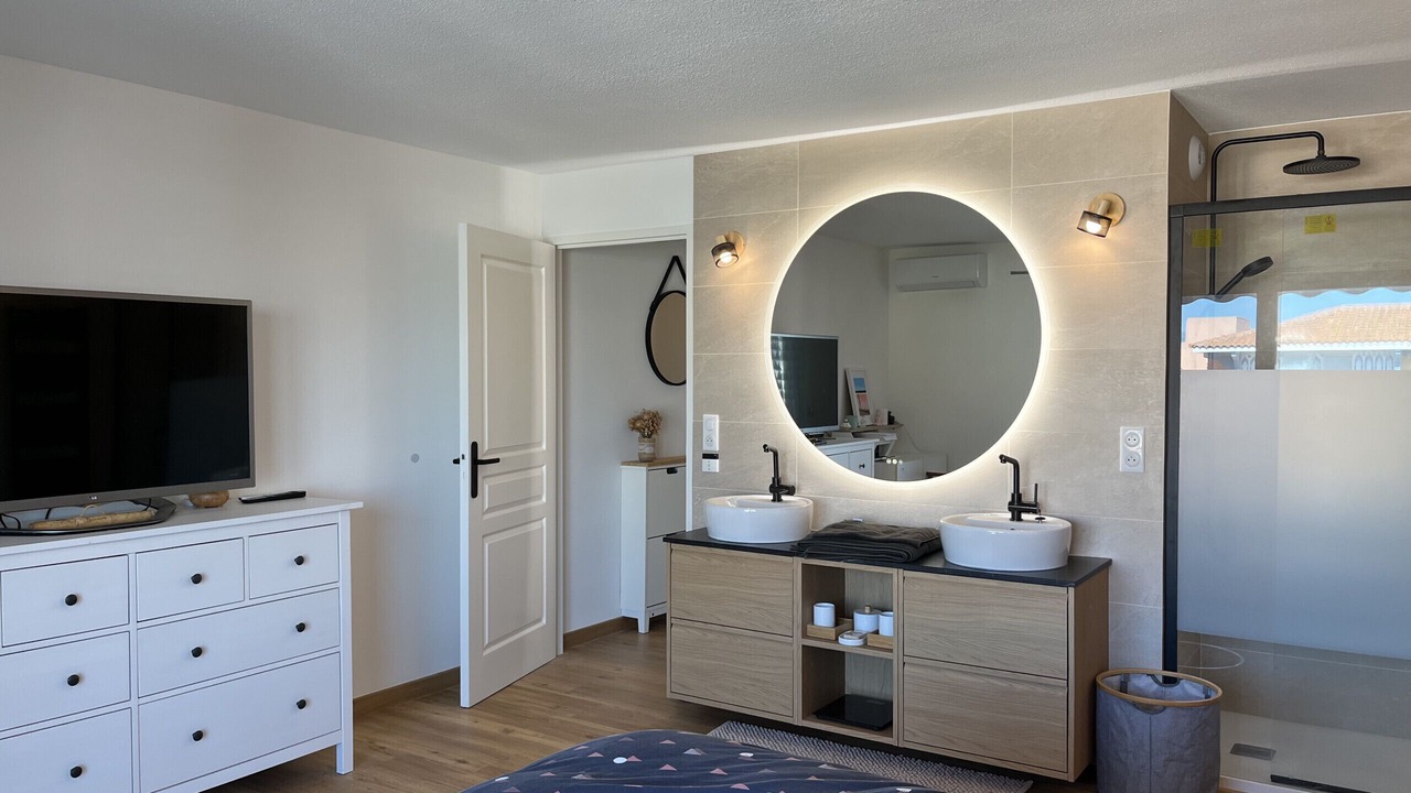 Photo of Bedroom in Frejus Plage