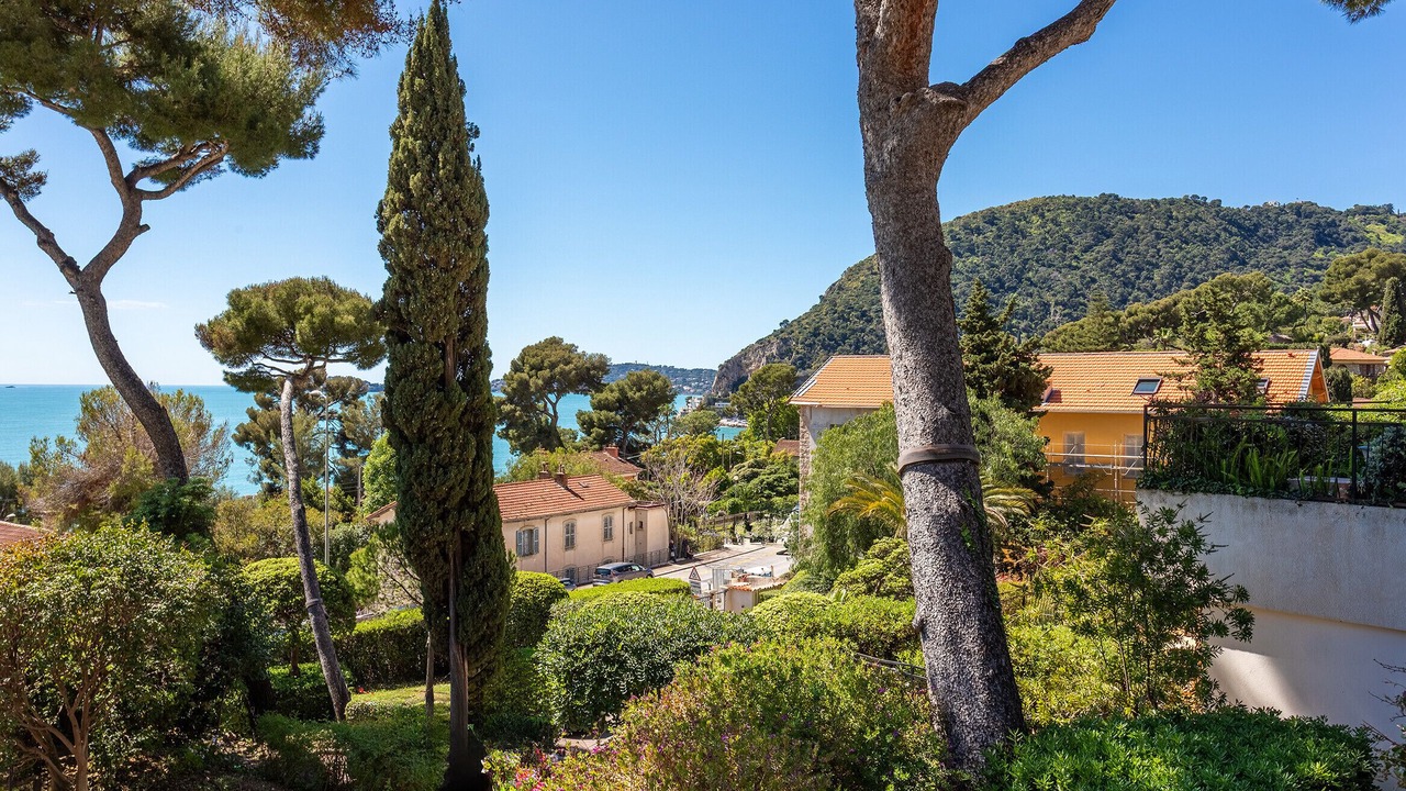 Photo of Others in Eze