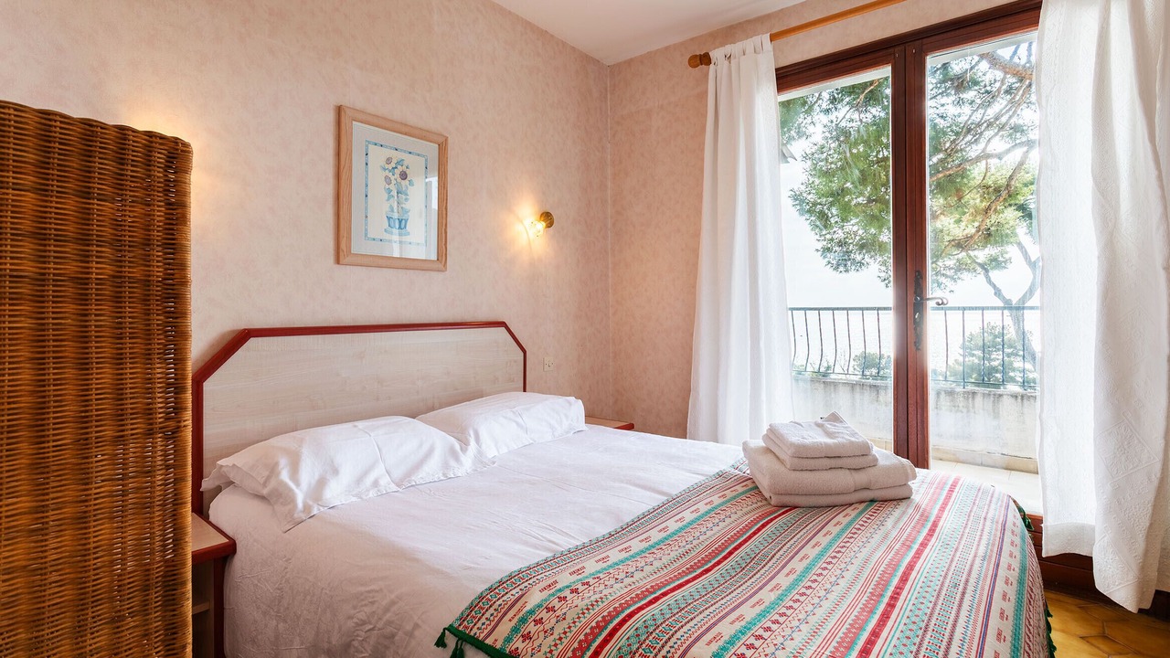 Photo of Bedroom in Eze
