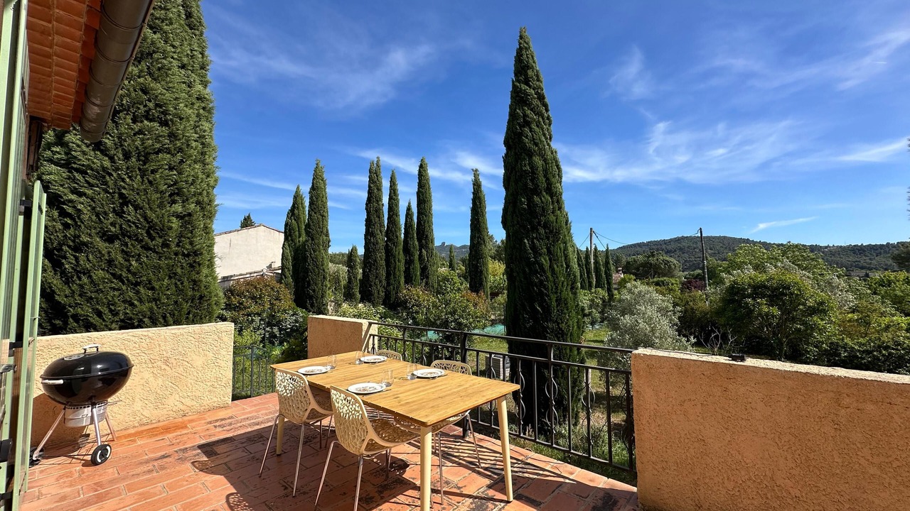 Photo of Outdoor in Simiane-Collongue