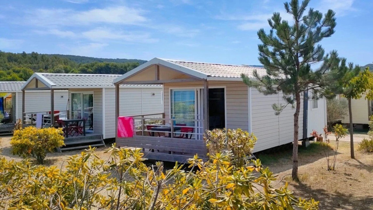 Photo of Outdoor in Saint-Mitre-les-Remparts