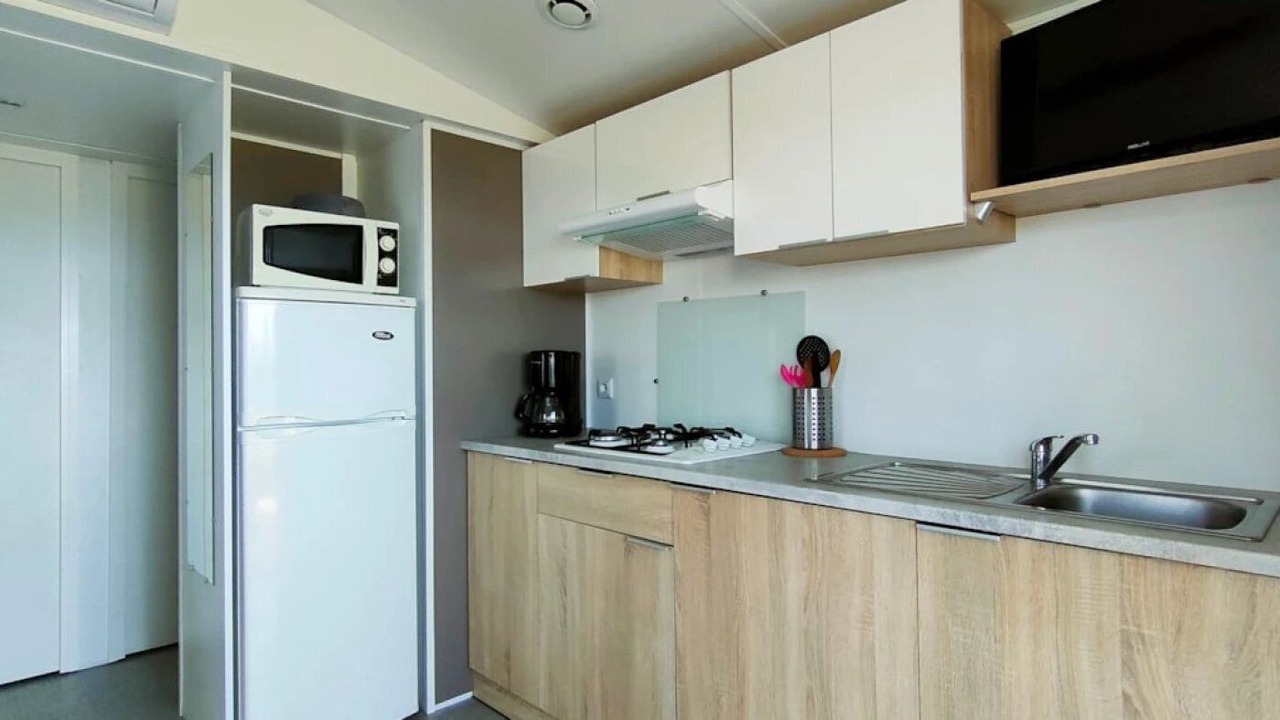 Photo of Kitchen in Saint-Mitre-les-Remparts