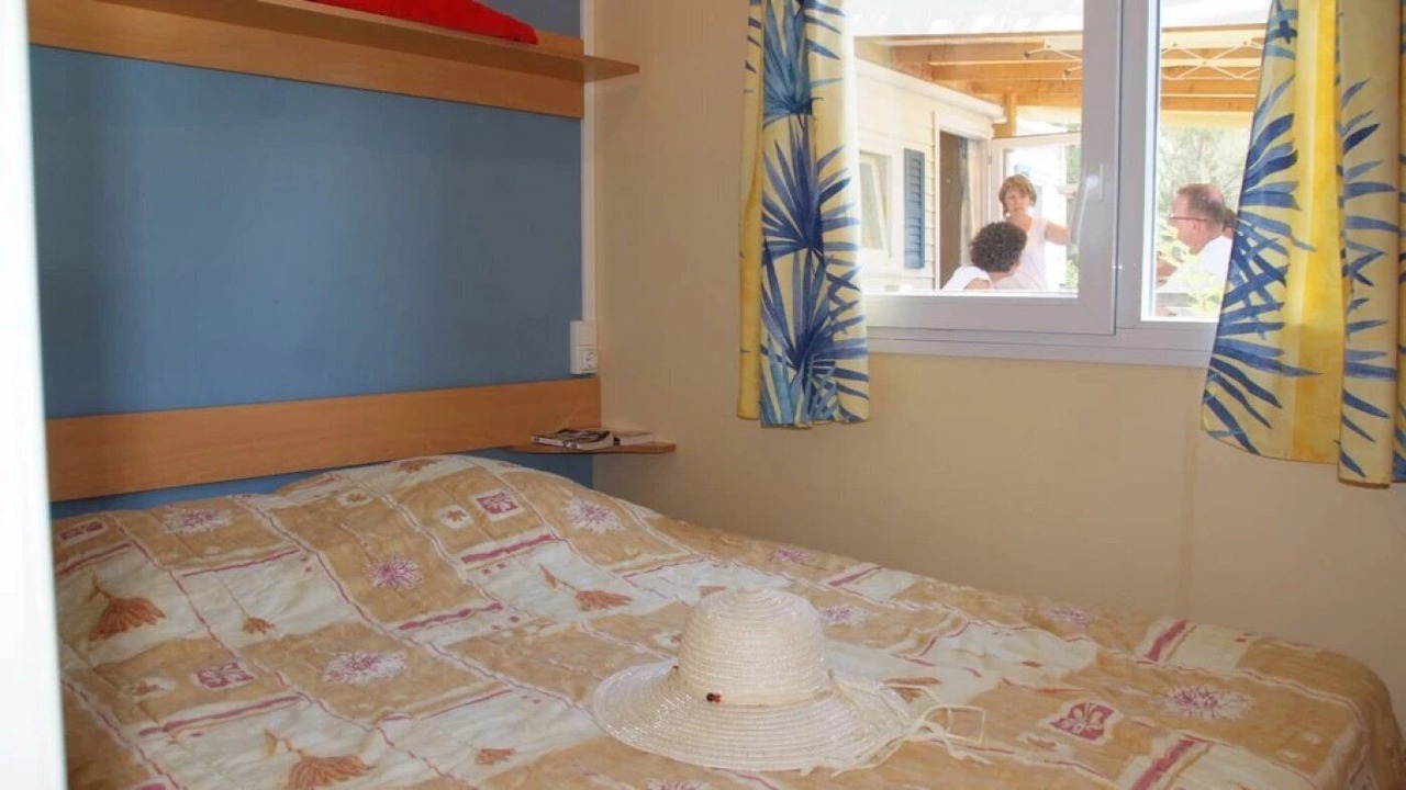 Photo of Bedroom in Saint-Mitre-les-Remparts