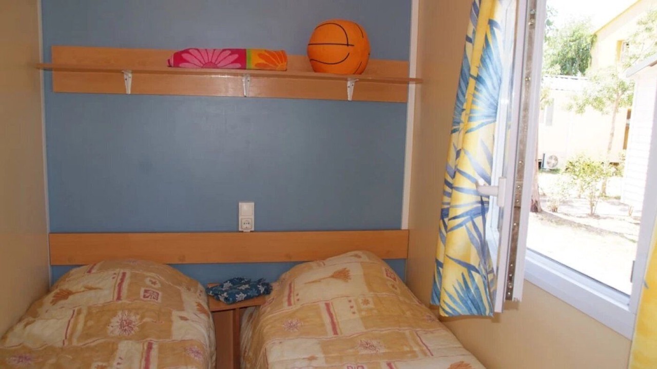 Photo of Bedroom in Saint-Mitre-les-Remparts