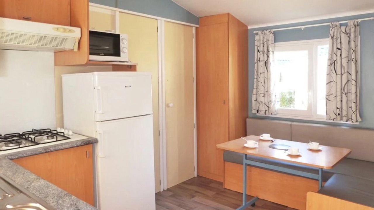 Photo of Kitchen in Saint-Mitre-les-Remparts