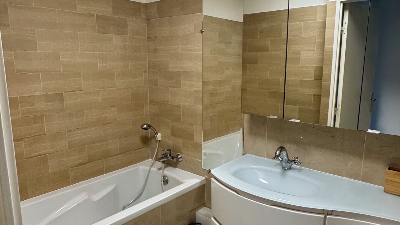 Photo of Bathroom in Carnot