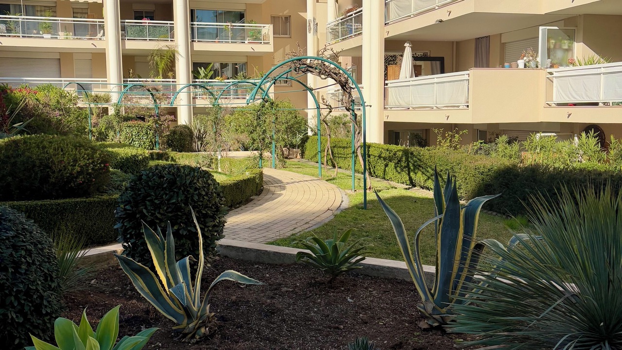 Photo of Outdoor in Carnot