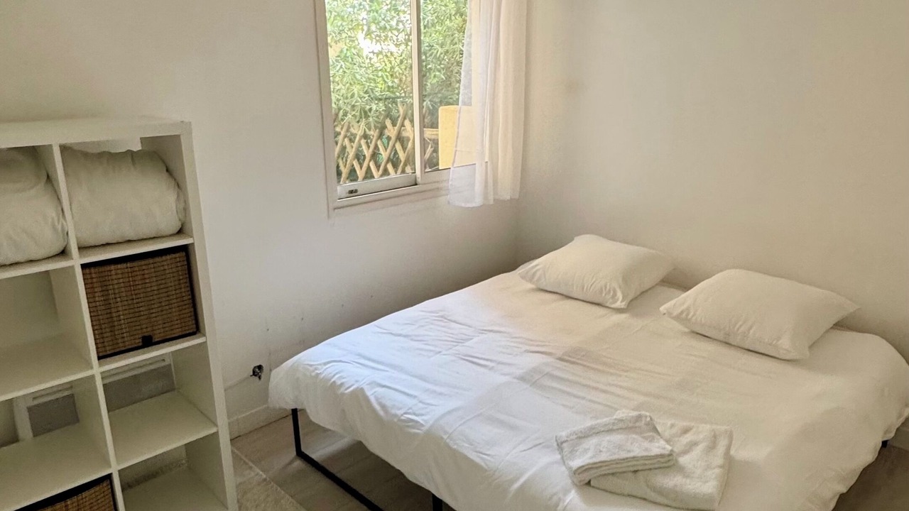 Photo of Bedroom in Carnot