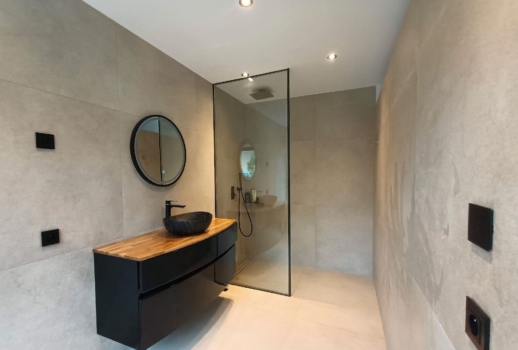 Photo of Bathroom in La Seyne-sur-Mer